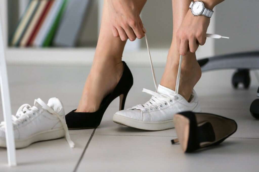 sapatos femininos para serviços gerais