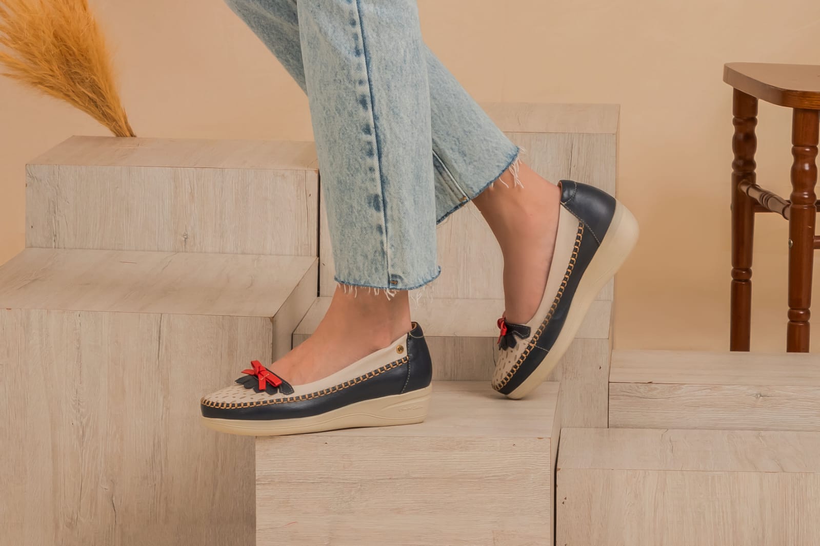 Sapato Anabela Feminino Confortável Para Fascite Plantar da Doctor Shoes.